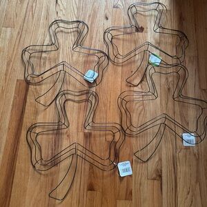 (4) Shamrock Shaped Wire Wreath Frame 18.75x16 in.